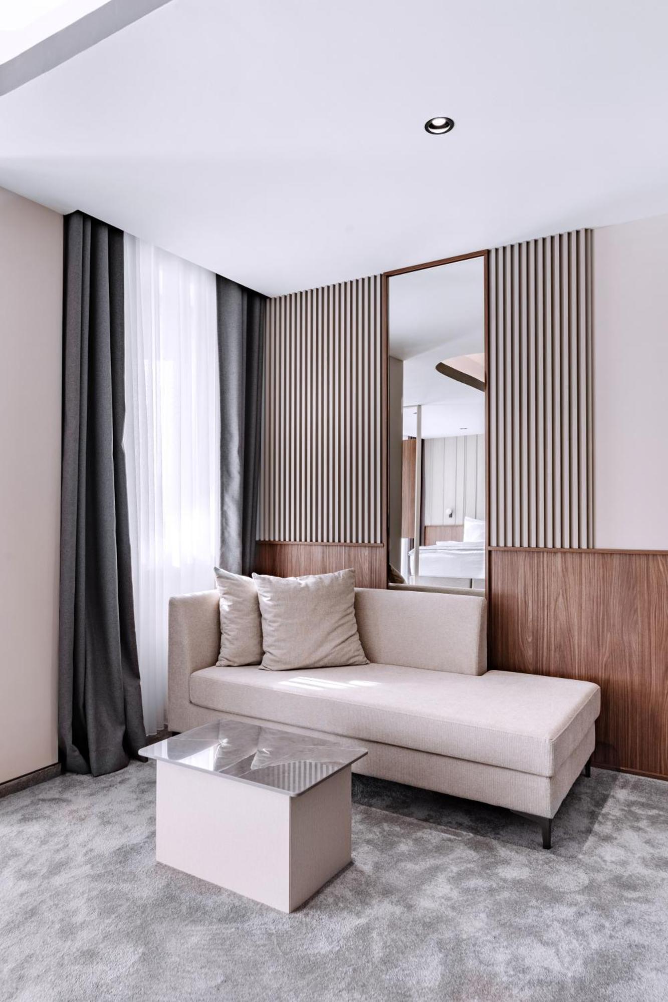 Actor Hotel Suto Orizari Kültér fotó